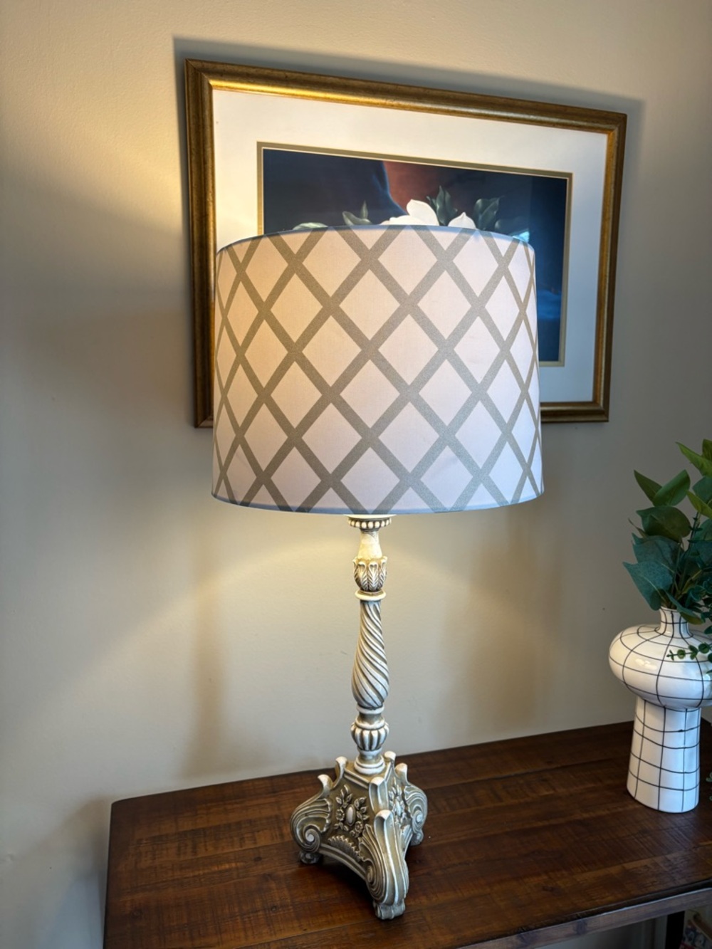 Vintage - Style Table Lamp With a Distressed White Finish/  Lattice Drum Shade